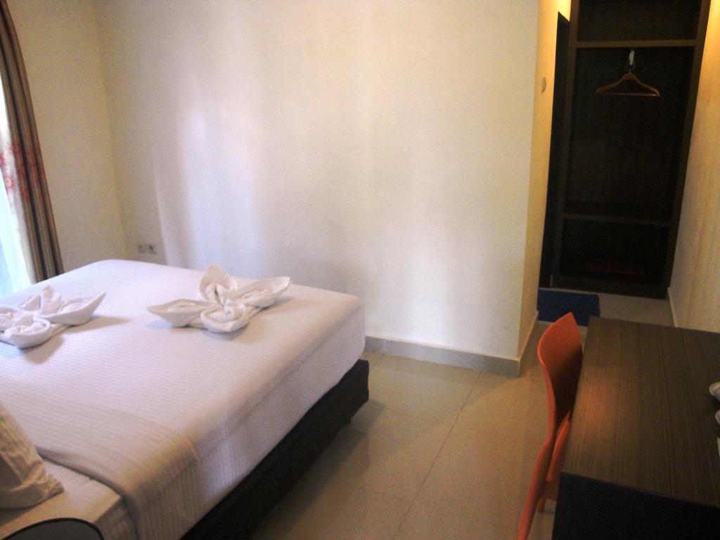 Happy Flower 3* Manado